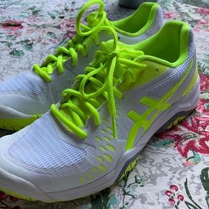 ASICS ladies tennis shoes Sz. 9